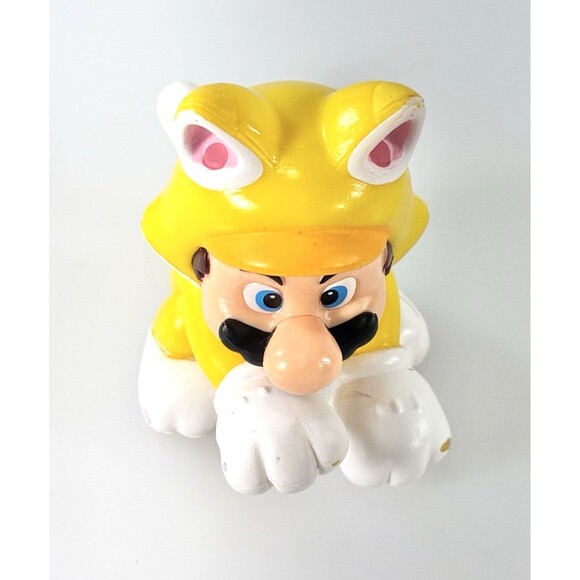World of Nintendo Super Mario Cat Mario Jakks Pacific PVC Yellow & White Figure - Picture 4 of 9